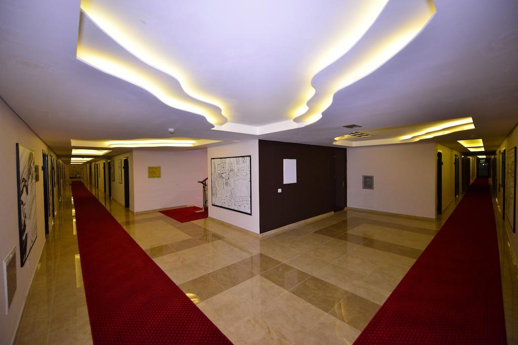 Hotel Stela City Center Tirana Esterno foto